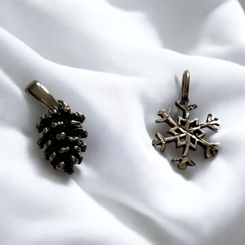 **Sterling Silver Winter Charm Set - Pinecone & Snowflake Pendants**